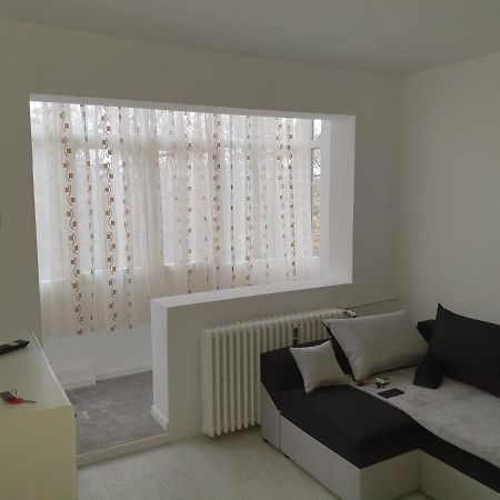 Apartament Apartment ยาช ภายนอก รูปภาพ