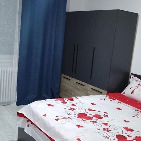 Apartament Apartment ยาช ภายนอก รูปภาพ