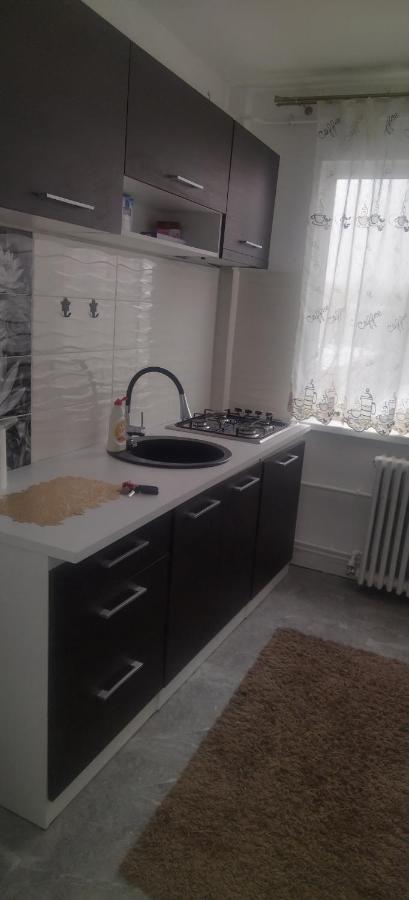 Apartament Apartment ยาช ภายนอก รูปภาพ