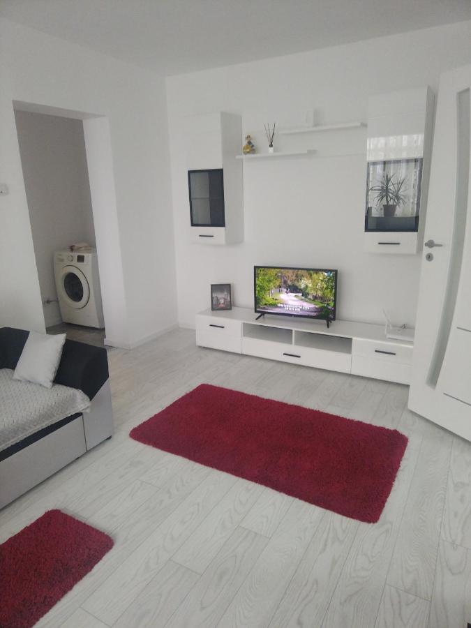 Apartament Apartment ยาช ภายนอก รูปภาพ
